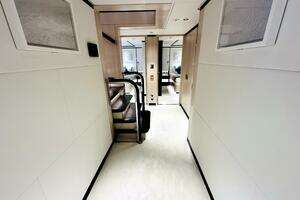 2024 Majesty Yachts 120 thumbnail 38