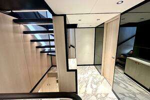 2024 Majesty Yachts 120 thumbnail 17