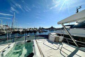 2024 Majesty Yachts 120 thumbnail 8