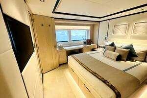 2024 Majesty Yachts 120 thumbnail 32