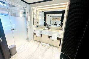 2024 Majesty Yachts 120 thumbnail 42