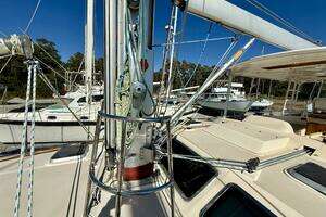 2005 Island Packet 485 thumbnail 15