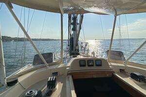 2005 Island Packet 485 thumbnail 38