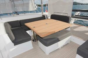 Lagoon 52 Flybridge