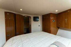 2009 Viking 45 Open thumbnail 11