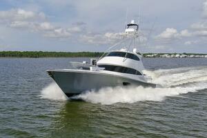 2016 92 Viking Enclosed Bridge Touche Exterior (15)