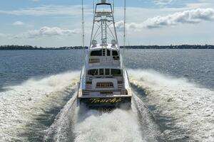 2016 Viking 92 Enclosed Bridge thumbnail 95