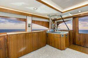 2016 Viking 92 Enclosed Bridge thumbnail 7