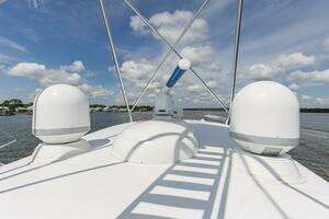 2016 Viking 92 Enclosed Bridge thumbnail 84