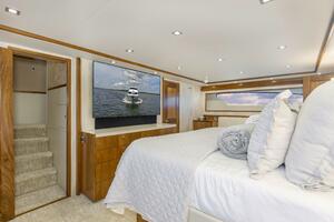 2016 92 Viking Enclosed Bridge Touche Master Stateroom  (5)