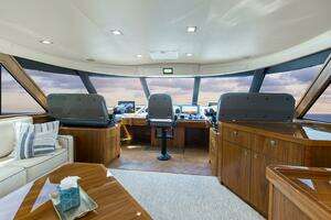 2016 Viking 92 Enclosed Bridge thumbnail 3