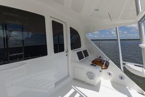 2016 92 Viking Enclosed Bridge Touche Bridge Deck (1)