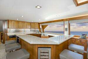 2016 Viking 92 Enclosed Bridge thumbnail 13