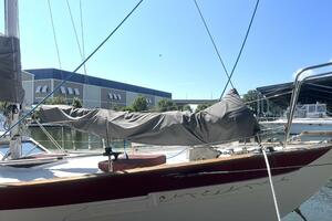 Miss Scarlet 44ft Hardin Yacht For Sale