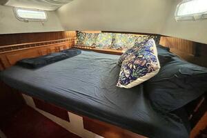 Miss Scarlet 44ft Hardin Yacht For Sale