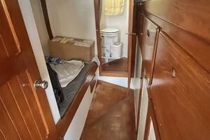 Miss Scarlet 44ft Hardin Yacht For Sale