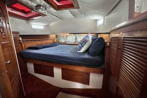 Miss Scarlet 44ft Hardin Yacht For Sale