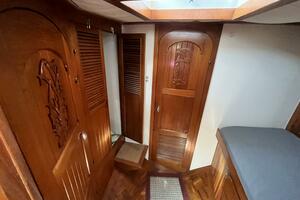 Miss Scarlet 44ft Hardin Yacht For Sale