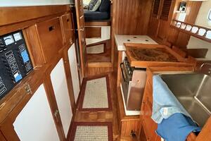 Miss Scarlet 44ft Hardin Yacht For Sale