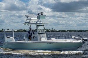 24ft Robalo Yacht For Sale