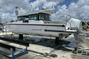 2024 Axopar Cross Cabin thumbnail 1