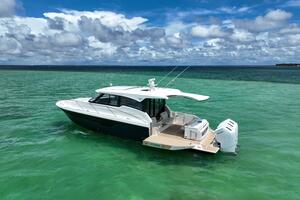 2024 Tiara Yachts 48LE- LADY OGEA- Fold Down