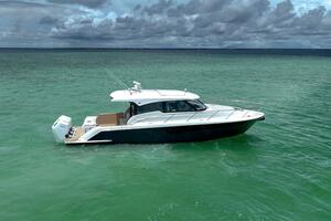 2024 Tiara Yachts 48LE- LADY OGEA- Profile