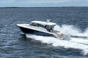2024 Tiara Yachts 48LE- LADY OGEA- Profile