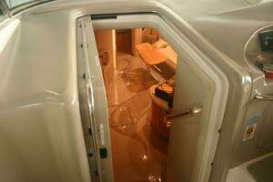 1998 Sea Ray 540 Sundancer thumbnail 42