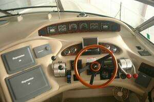 1998 Sea Ray 540 Sundancer thumbnail 28
