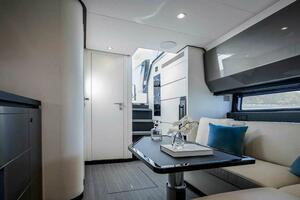 49FT (15.04M) AZIMUT Worth Avenue Yachts
