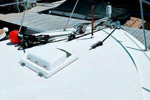 1977 Bertram 42 Motor Yacht thumbnail 13