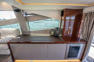 56FT (17.15M) SEA RAY