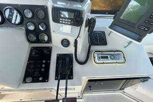 1990 Silverton 34 Convertible thumbnail 17
