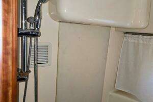 2003 Silverton 392 Aft Cabin Motor Yacht thumbnail 16