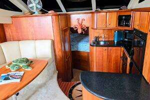 2003 Silverton 392 Aft Cabin Motor Yacht thumbnail 7