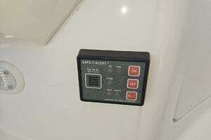2003 Silverton 392 Aft Cabin Motor Yacht thumbnail 23