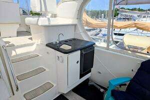 2003 Silverton 392 Aft Cabin Motor Yacht thumbnail 29