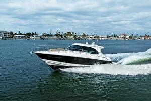 Best Times Too w Seakeeper Roll Stabilizer 45ft Cruisers Yachts Yacht For Sale