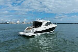 Best Times Too w Seakeeper Roll Stabilizer 45ft Cruisers Yachts Yacht For Sale