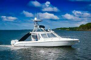  2018 Everglades 350 LX Yacht For Sale in Miramar Beach FL