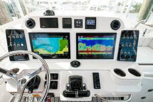 35ft Everglades Yacht For Sale