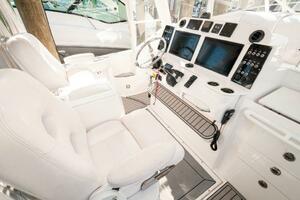 35ft Everglades Yacht For Sale