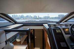 2025 Fairline Squadron 50 thumbnail 11