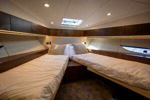 2025 Fairline Squadron 50 thumbnail 25