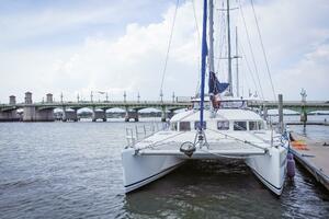 38ft Lagoon Yacht For Sale