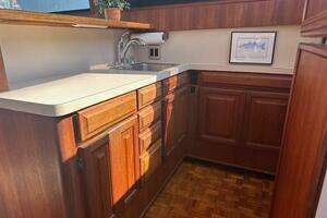 1988 Viking 45 Convertible thumbnail 11