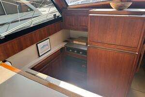1988 Viking 45 Convertible thumbnail 10