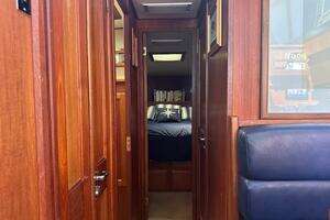 1988 Viking 45 Convertible thumbnail 24