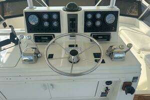 1988 Viking 45 Convertible thumbnail 26